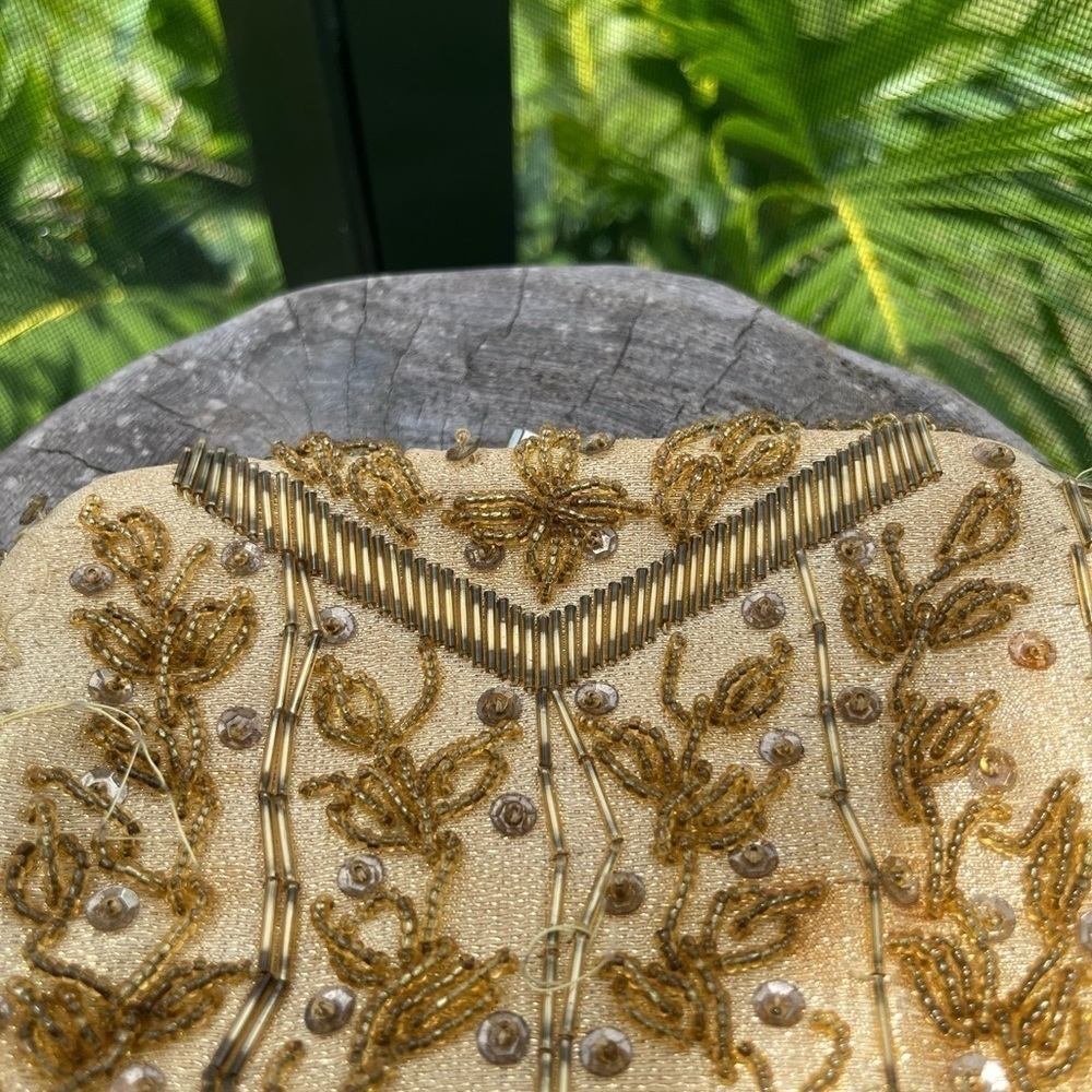 Vintage Beige Beaded Chain Handle Top Clasp Small Clutch - Picture 8 of 12